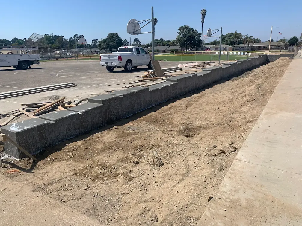 Custom Concrete bench at Joe Nightingale Elementary, Santa Maria, CA